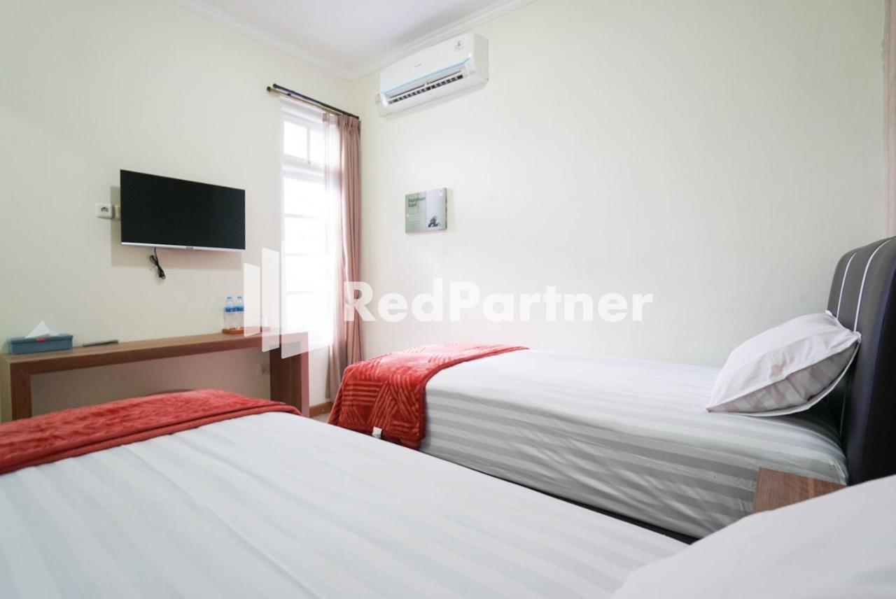 Fazza Syariah Mitra Reddoorz Hotell Jakarta Exteriör bild