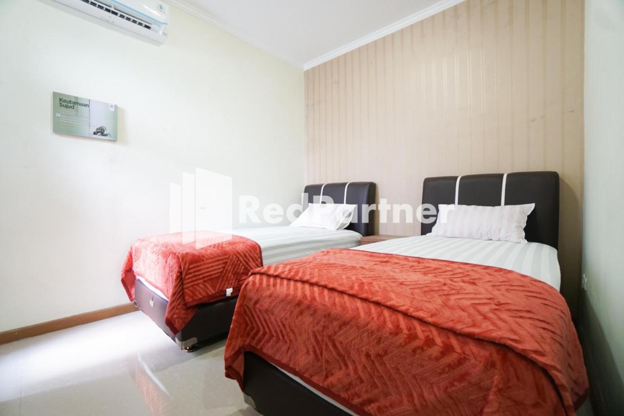 Fazza Syariah Mitra Reddoorz Hotell Jakarta Exteriör bild